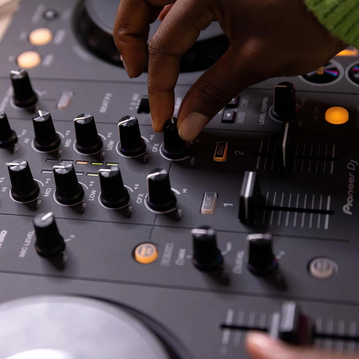 DJ 2-Deck Controller –Graphite - graphite811293 - image 14