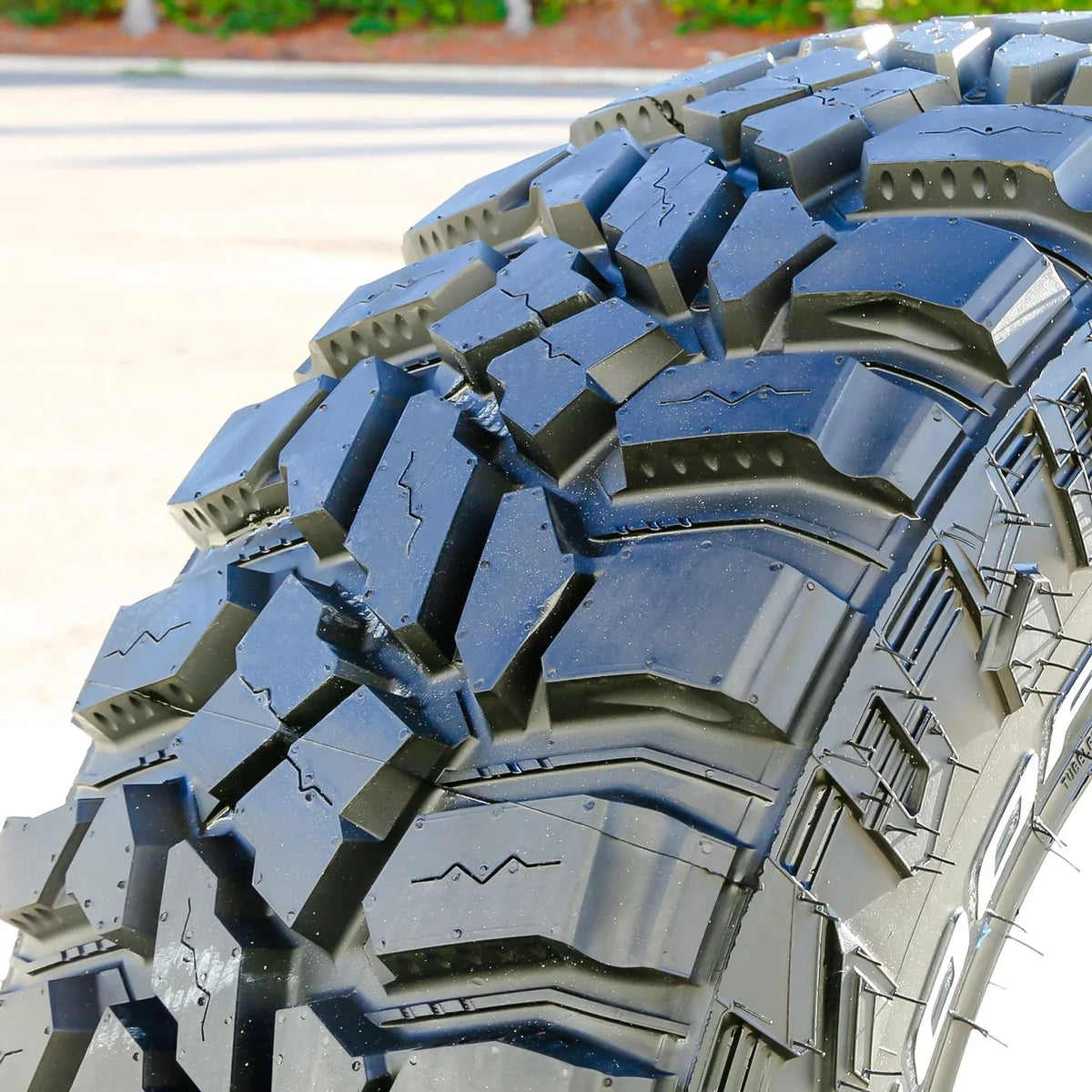 LT275/70R18 125/122P E 10-Ply Mud-Terrain Tires - Set of 4 - image 2