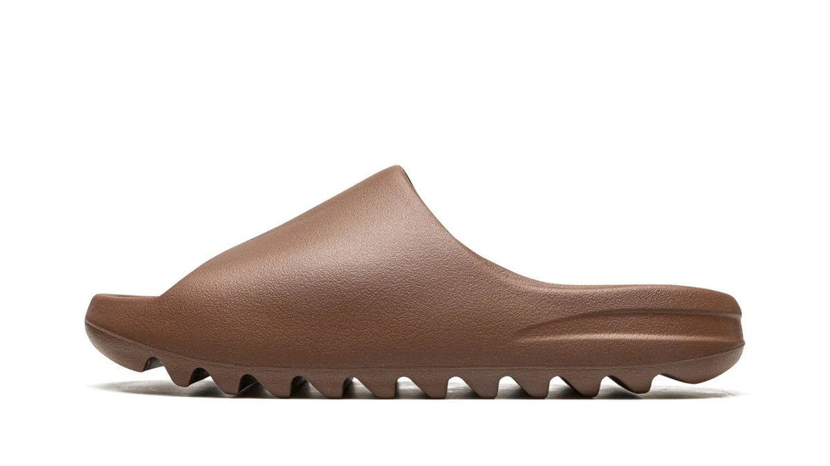 YEEZY SLIDE "Core 2021" - image 2