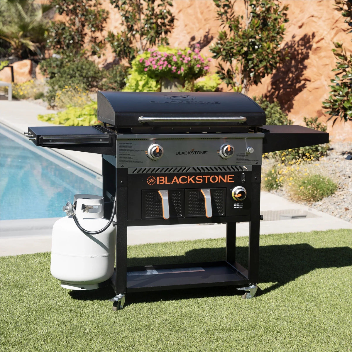 Blackstone 2-Burner 28" Griddle with Air Fryer Combo - image 2