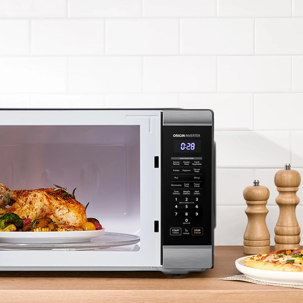 Toshiba 2.2 cu. ft. 24.4'' Microwave Oven in Stainless Steel - image 4