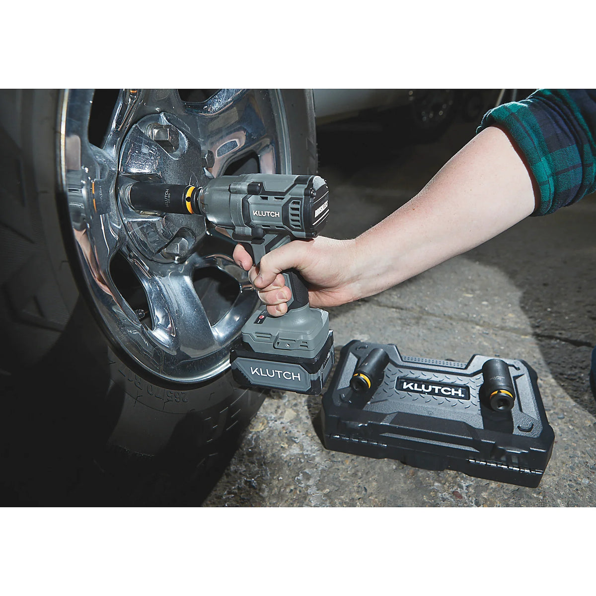 Klutch 1/2in. Impact Wrench, KLiQ 20V, 500 Ft./Lbs. Breakaway Torque, Brushless, Cordless, Bare Tool - image 7