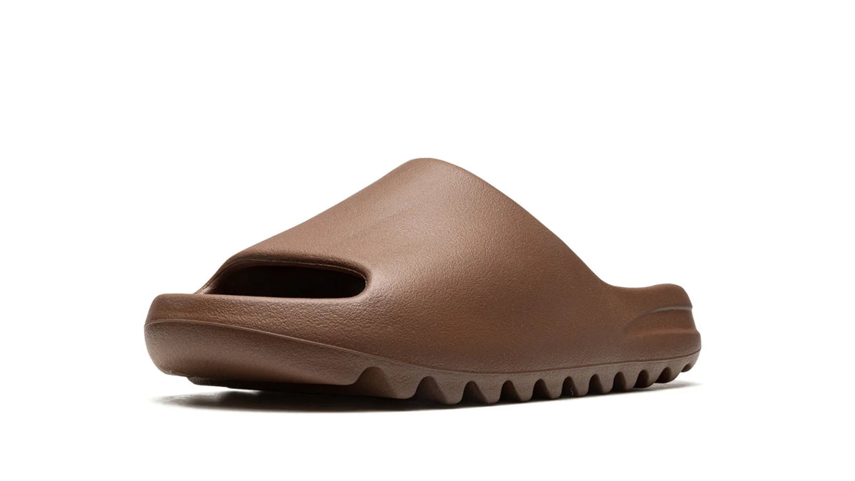 YEEZY SLIDE "Core 2021" - image 1