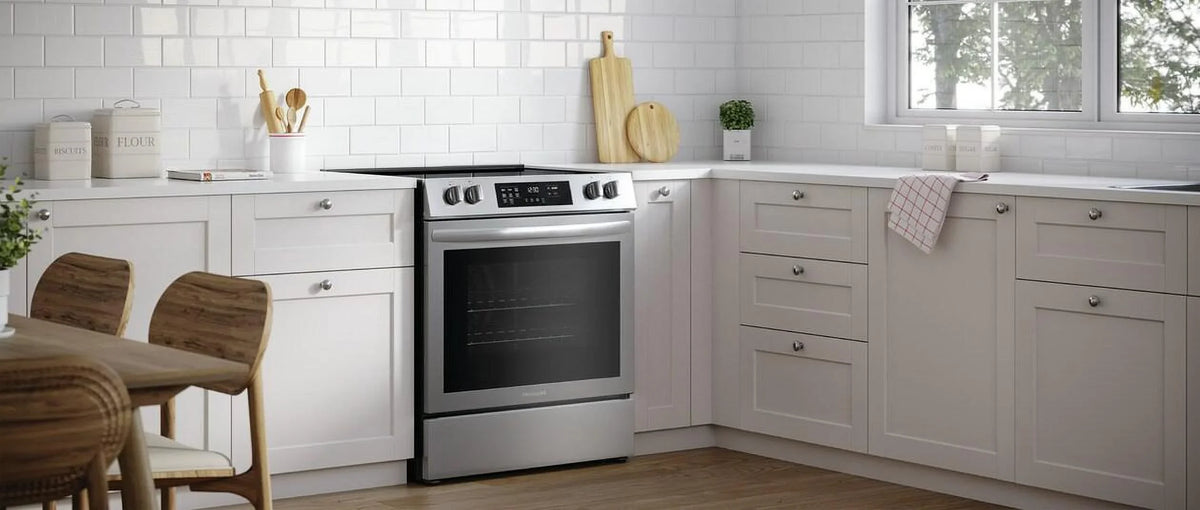 30" Front Control Electric Range - image 2