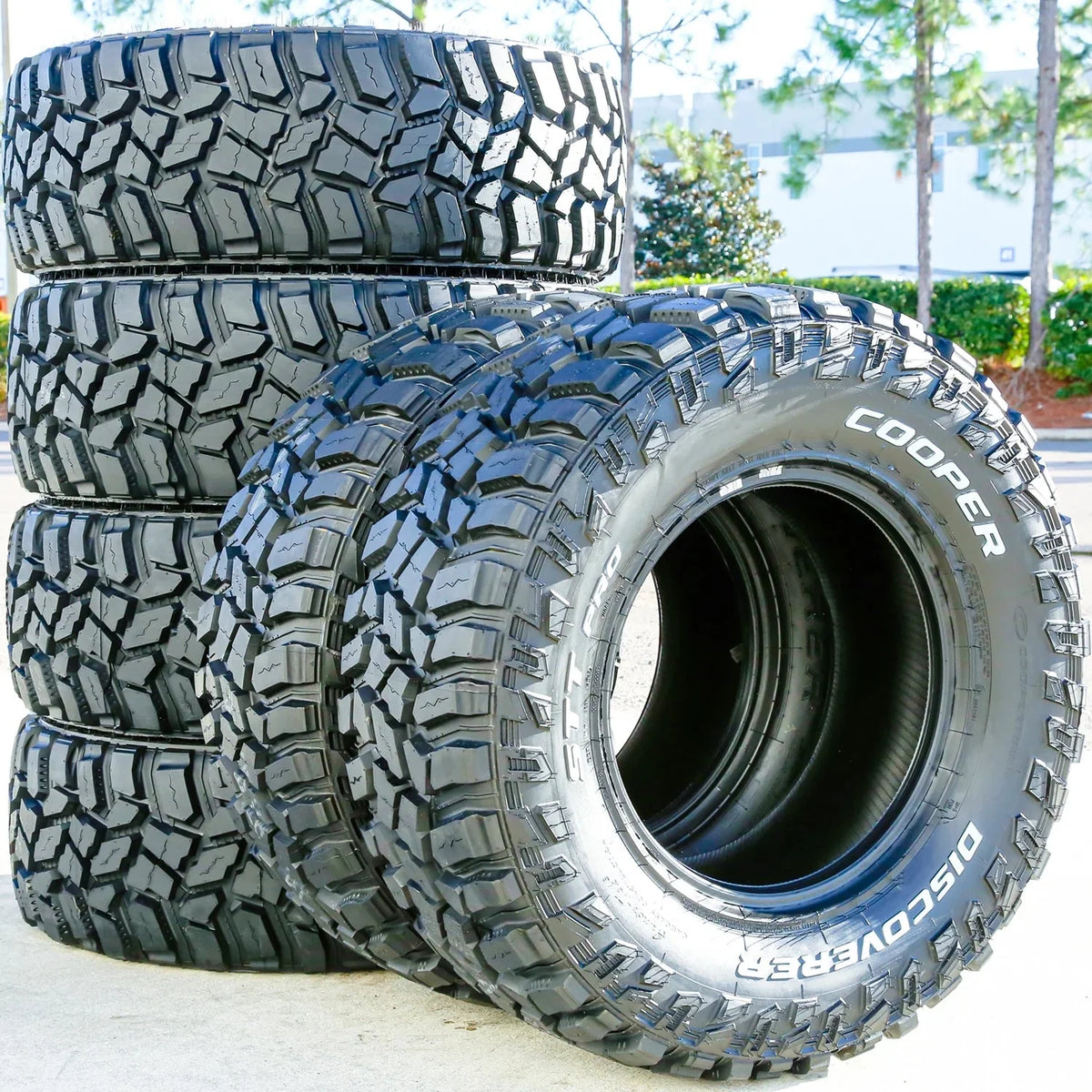 LT275/70R18 125/122P E 10-Ply Mud-Terrain Tires - Set of 4 - image 7