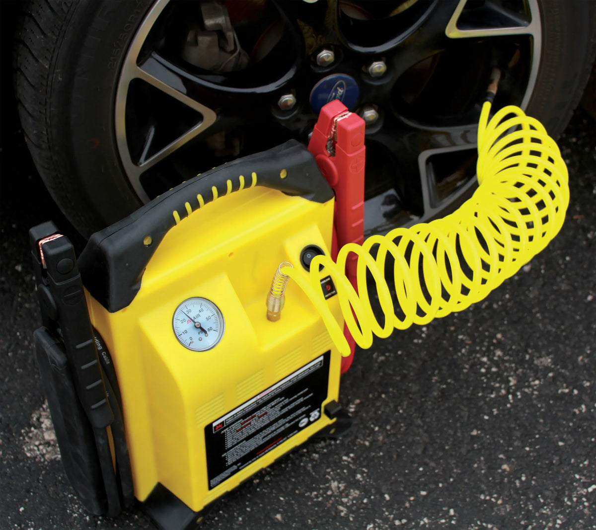Clore Automotive Jump-N-Carry JNCAIR 1700 Peak Amp 12 Volt Jump Starter with Air System - image 3