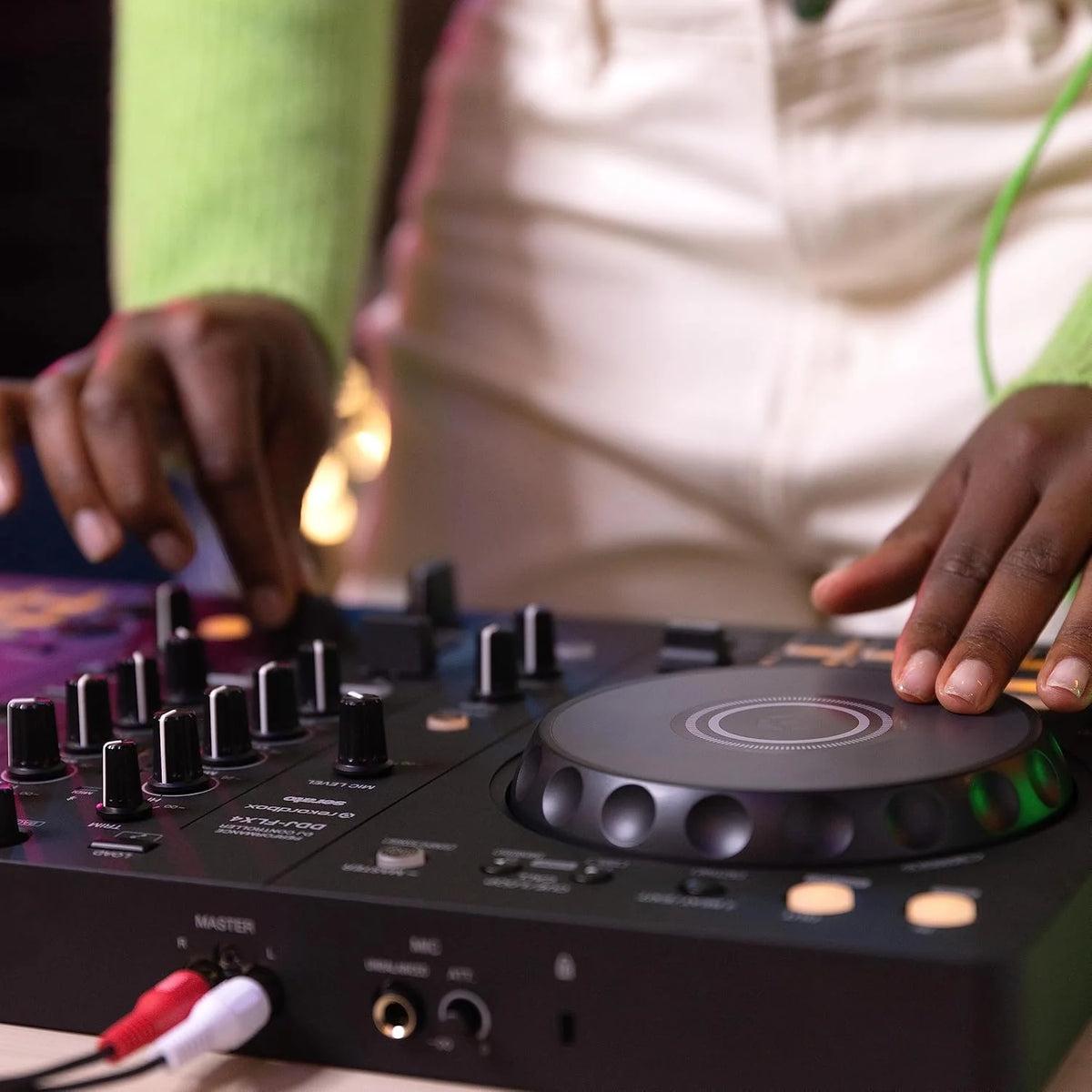 DJ 2-Deck Controller –Graphite - graphite811293 - image 13